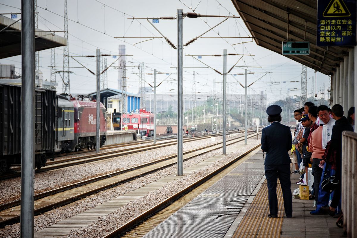 红河学院2019招生办电话及联系方式