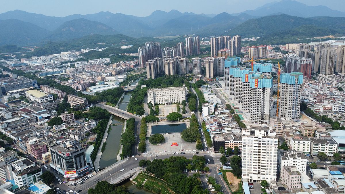 2021年9月12日,广东省东莞市清溪镇.建筑物,清溪水河涌.