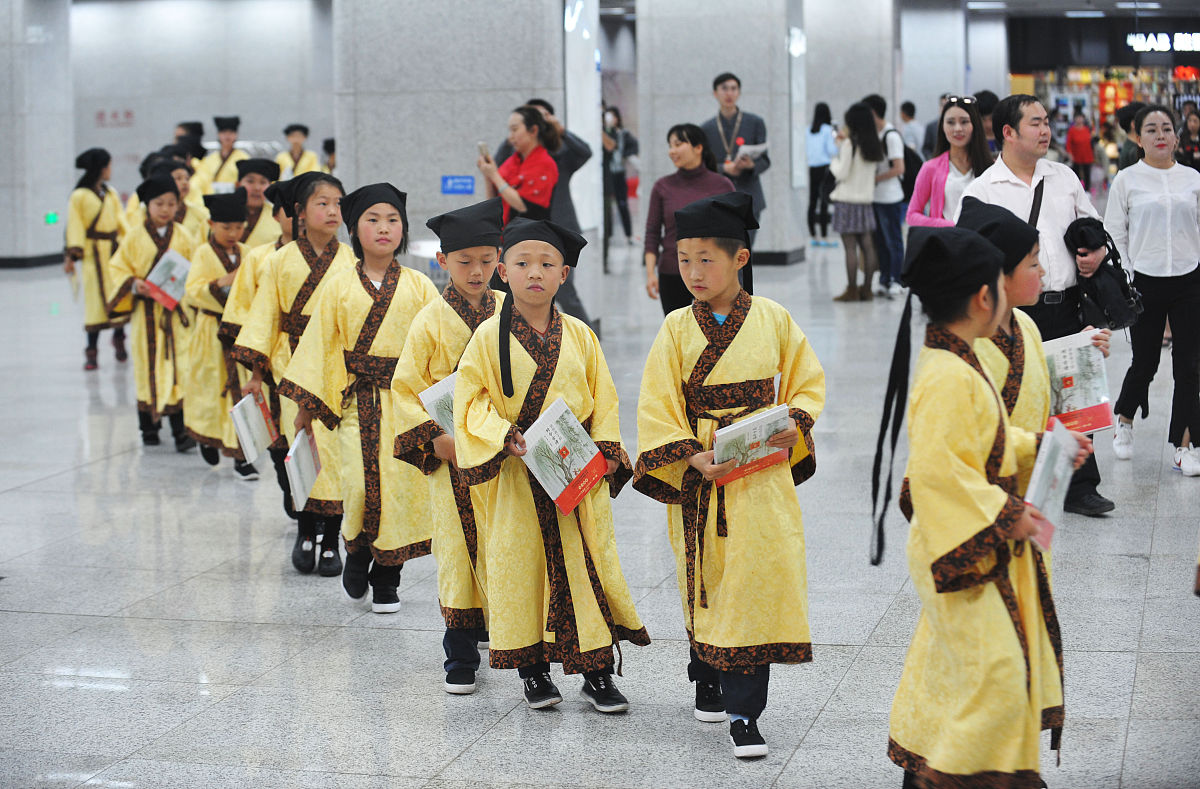 请帮我写1篇不少于750汉字的博客文章语言要幽默口语化。主题是：平仄的拼音是什么样的平仄的读音和意思
