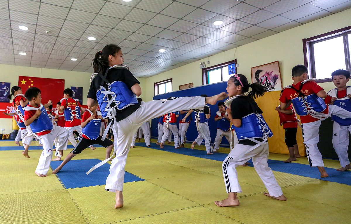 广安市东方文化武术学校电子商务专业就业前景分析 广安市东方文化武术学校电子商务专业就业前景分析