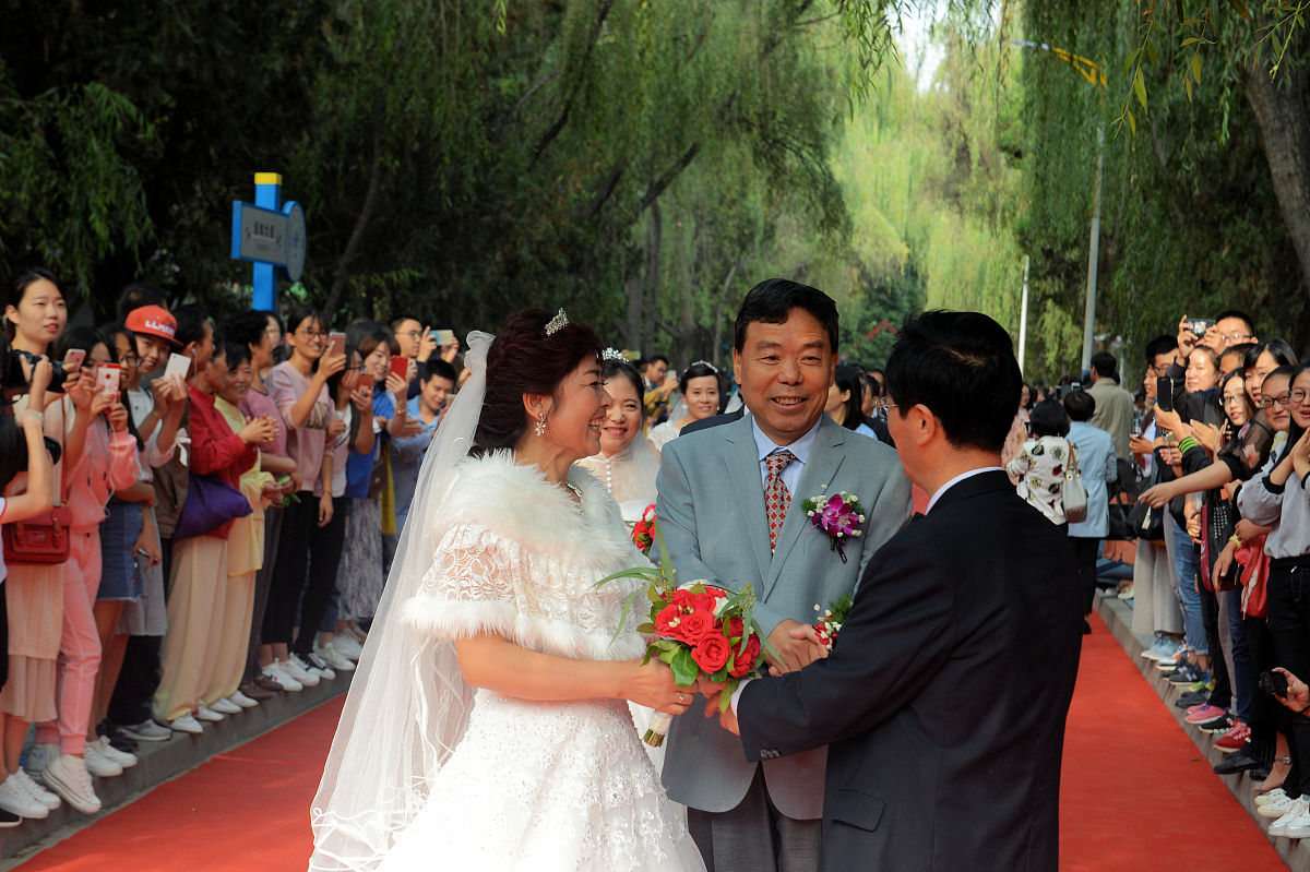 至儿结婚大伯接待女方的父母说些什么话