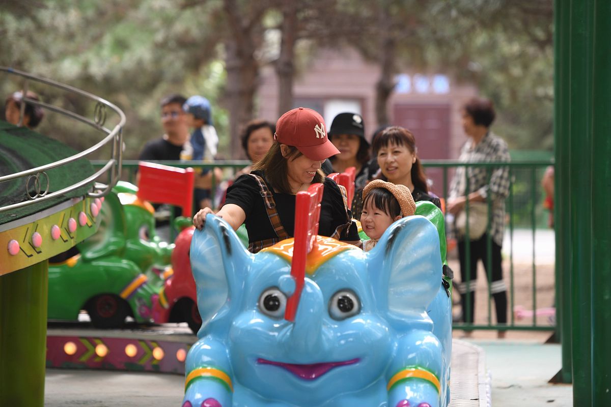 国庆亲子游玩攻略：某某儿童乐园一日游体验