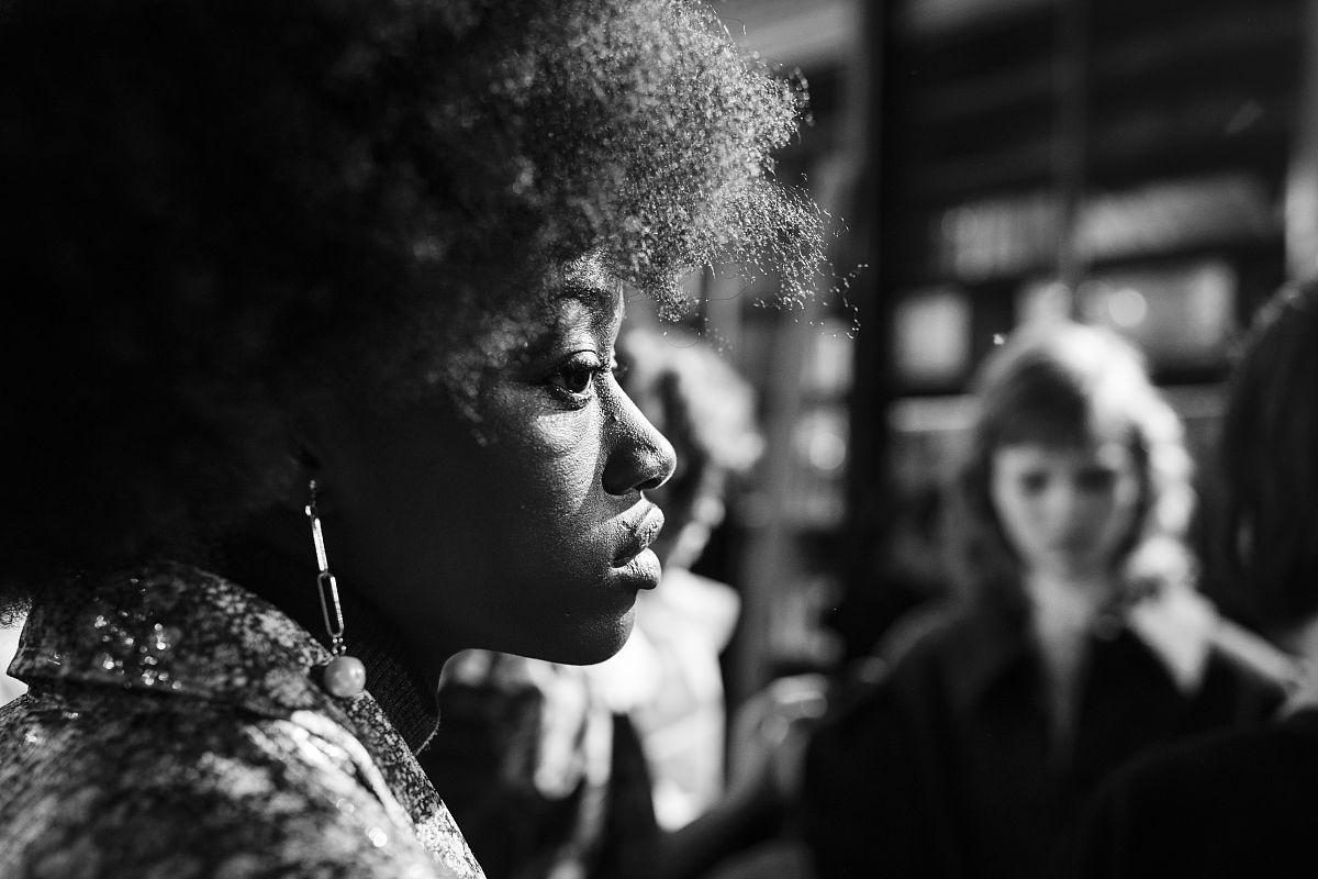 试论纪实摄影与新闻摄影的融合发展 写一篇较长的论文引言