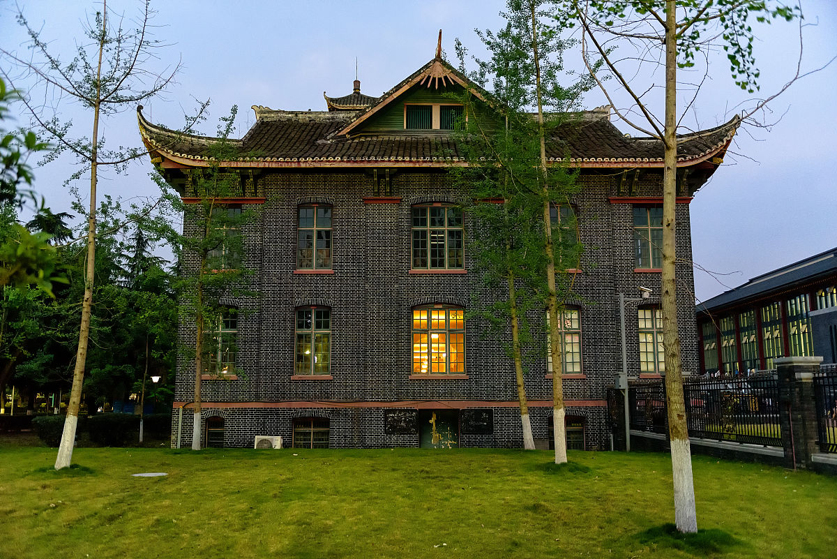 成都铁路卫校2019年招生简章 - 培养高素质医学人才