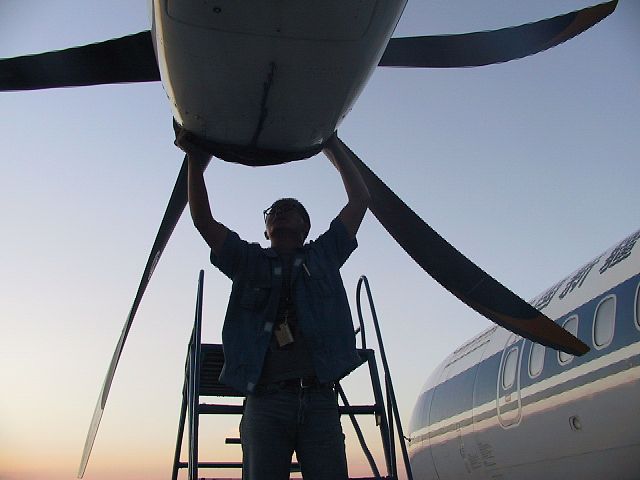 贵阳初中毕业学飞机维修怎样