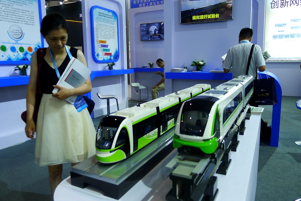 贵阳轻轨学校怎么样？好不好？