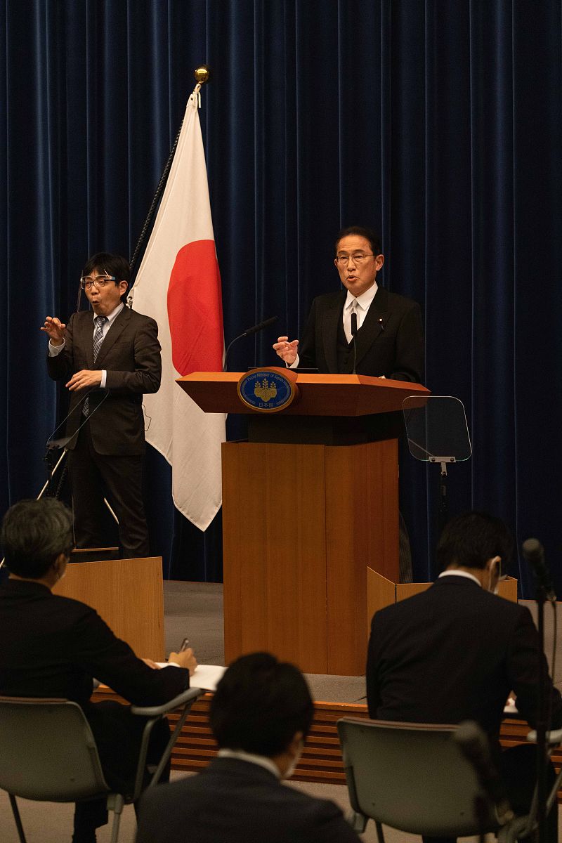 一把好刀，一腔愤懑：年轻人被骗的悲痛之歌