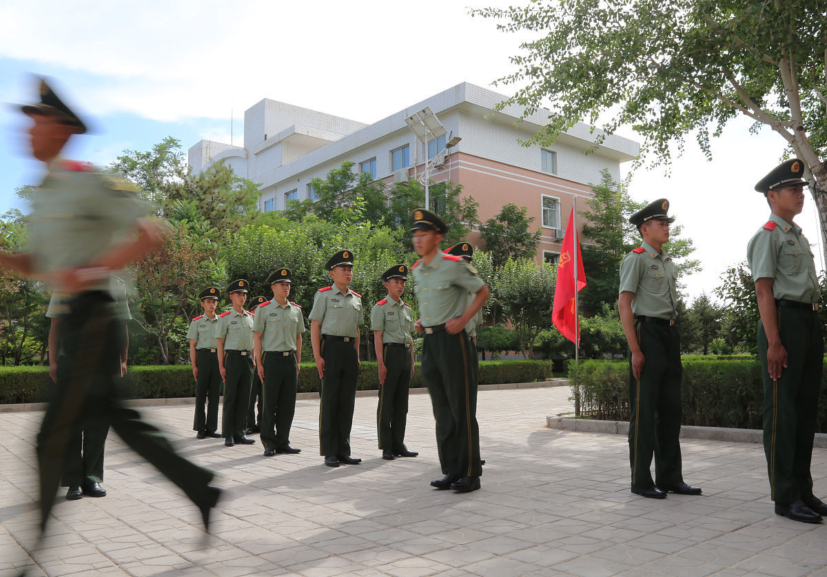 军训第一天感悟：从授旗到内务，感受军人精神