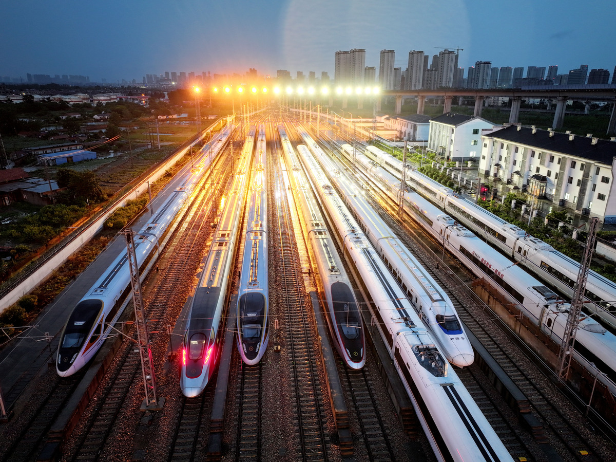 国家重视铁路建设的意义：促进经济、改善民生、提升实力