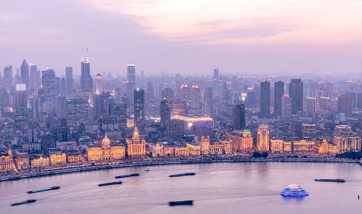 2019年3月,上海外滩夜景.