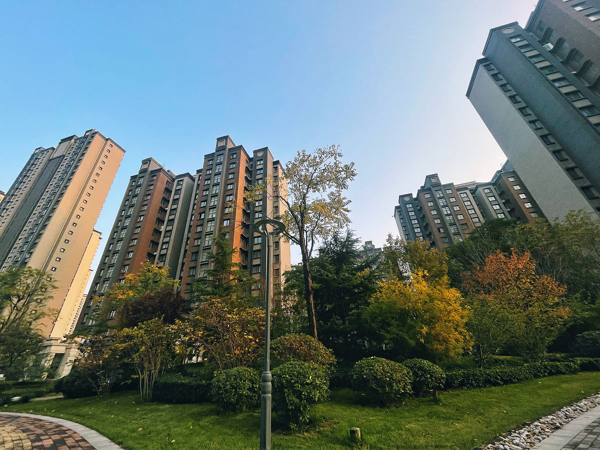 说出二十个武汉以亭结尾的小区名称