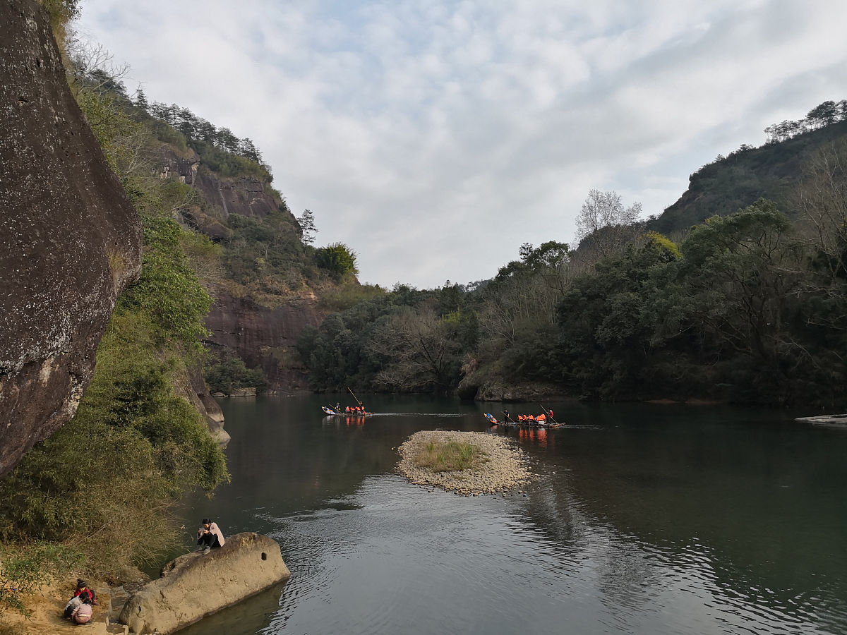 梅州旅游必去景点推荐：雁洋湖、龙门岩、土楼等
