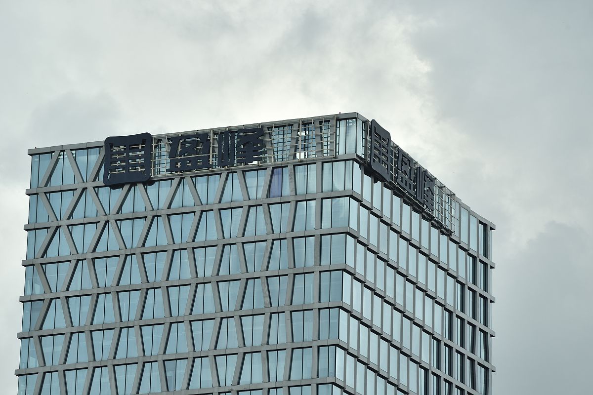 在深圳成立一家文化传播公司其中含瑾的公司名称请你取名十个