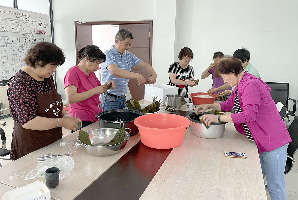 教师对教育实践的态度：支持与障碍并存
