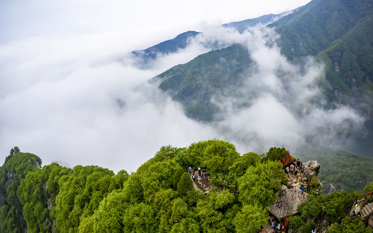 2021年5月3日,西安长安区,秦岭翠华山云海.(如下载使用,请务必署名曾
