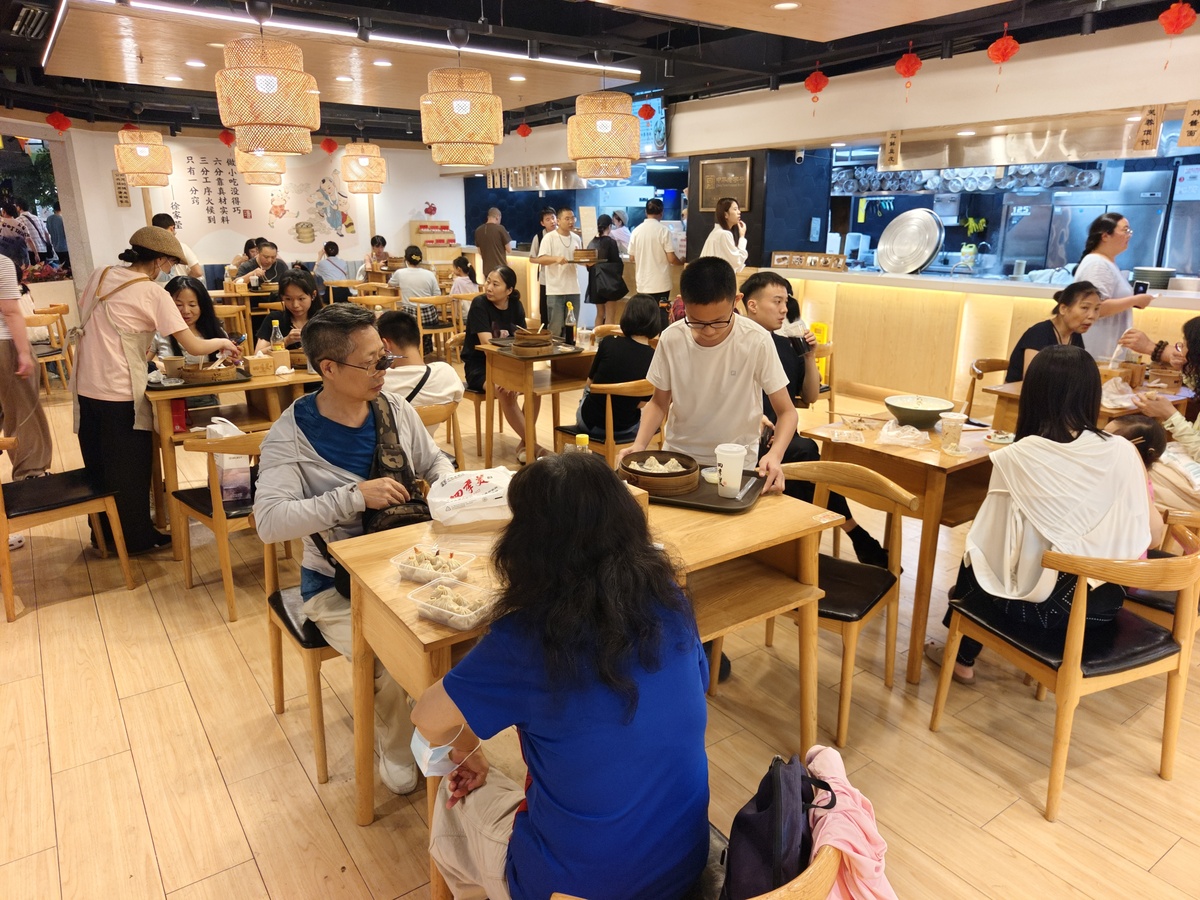 员工食堂升级改造：'食味人间'打造全新用餐体验