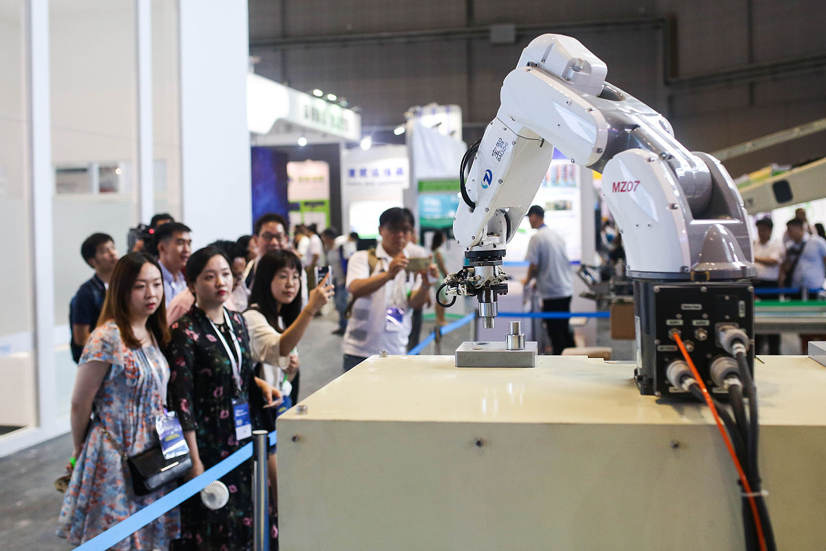 卢氏人工智能学校工业机器人好不好？有什么招生要求