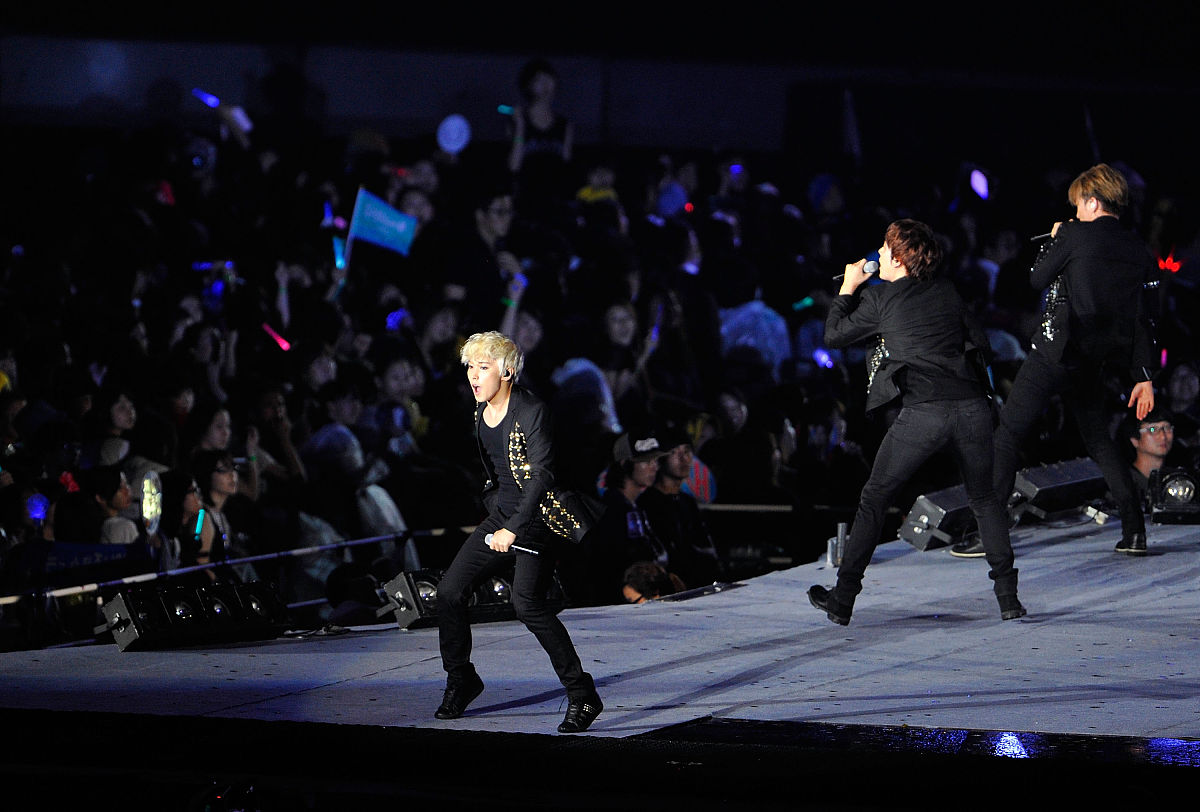 2012年<strong>8</strong>月20日讯,首尔,当地时间8月18日,sm娱乐经纪公司举行smtown