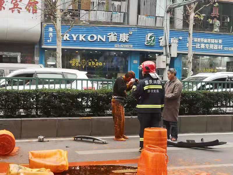 城管办联动新物业，为都市馨园居民提供20个电动车充电接口