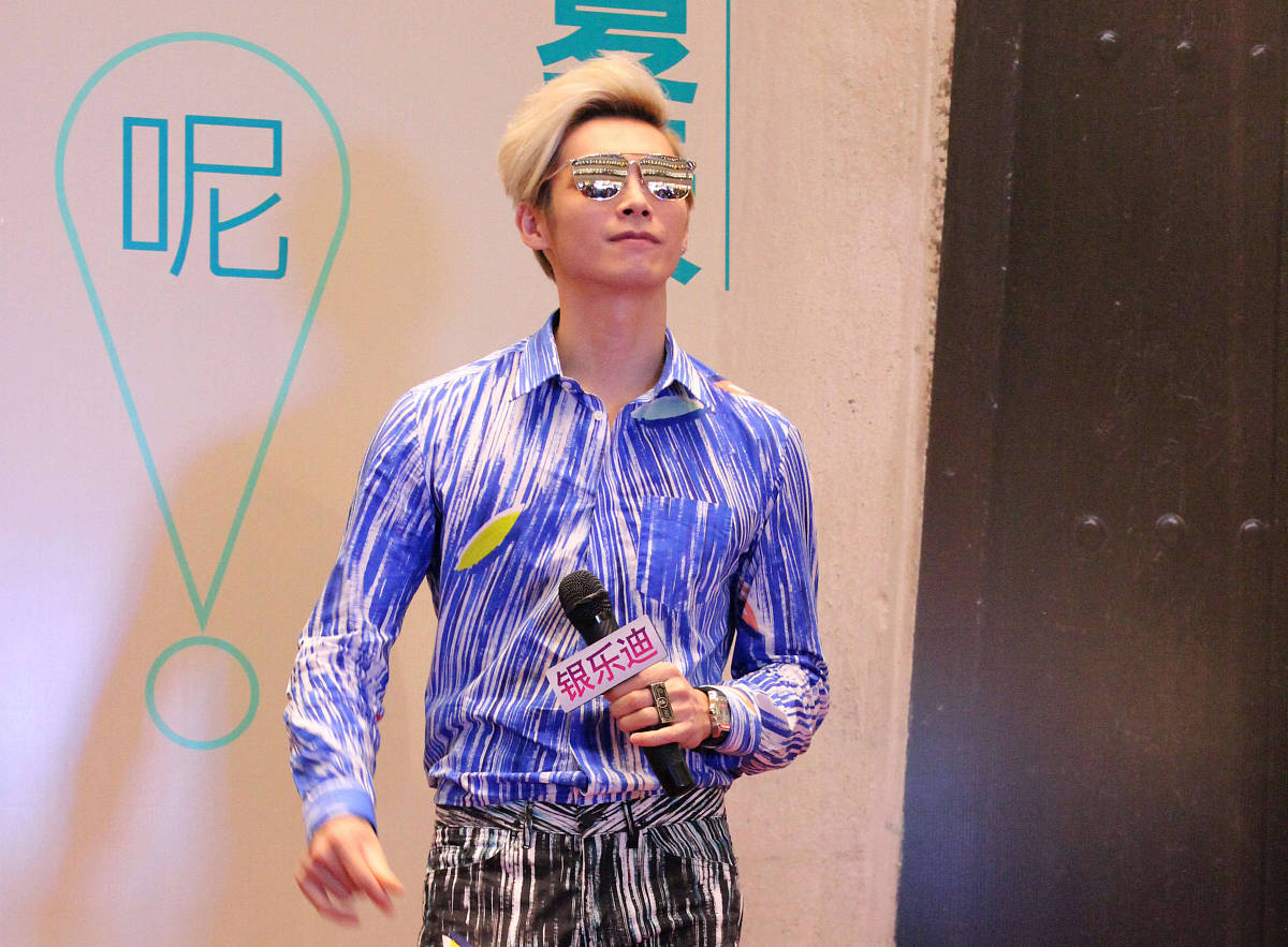 写一段赞扬陶鹏超的rap陶鹏超是一个优秀的光物理学家