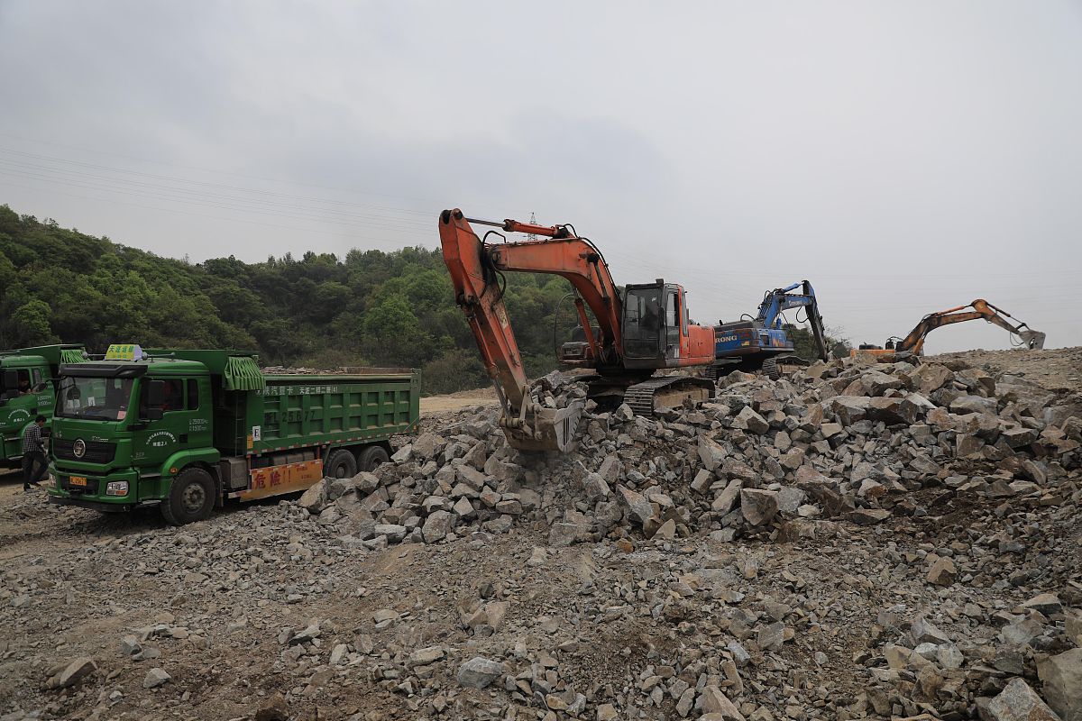 道路修建实践步骤：从规划到竣工验收