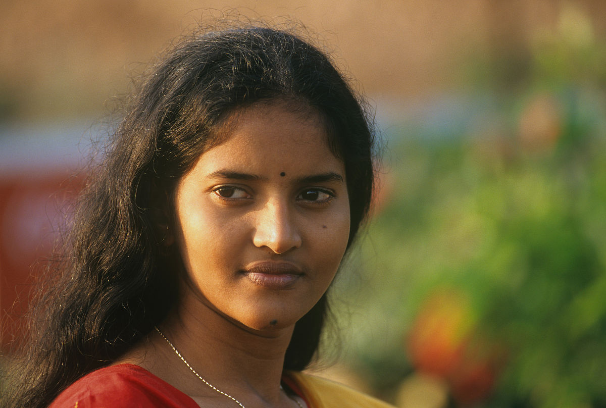 卡勒德·胡赛尼《灿烂千阳》读书报告：阿富汗女性的命运与希望