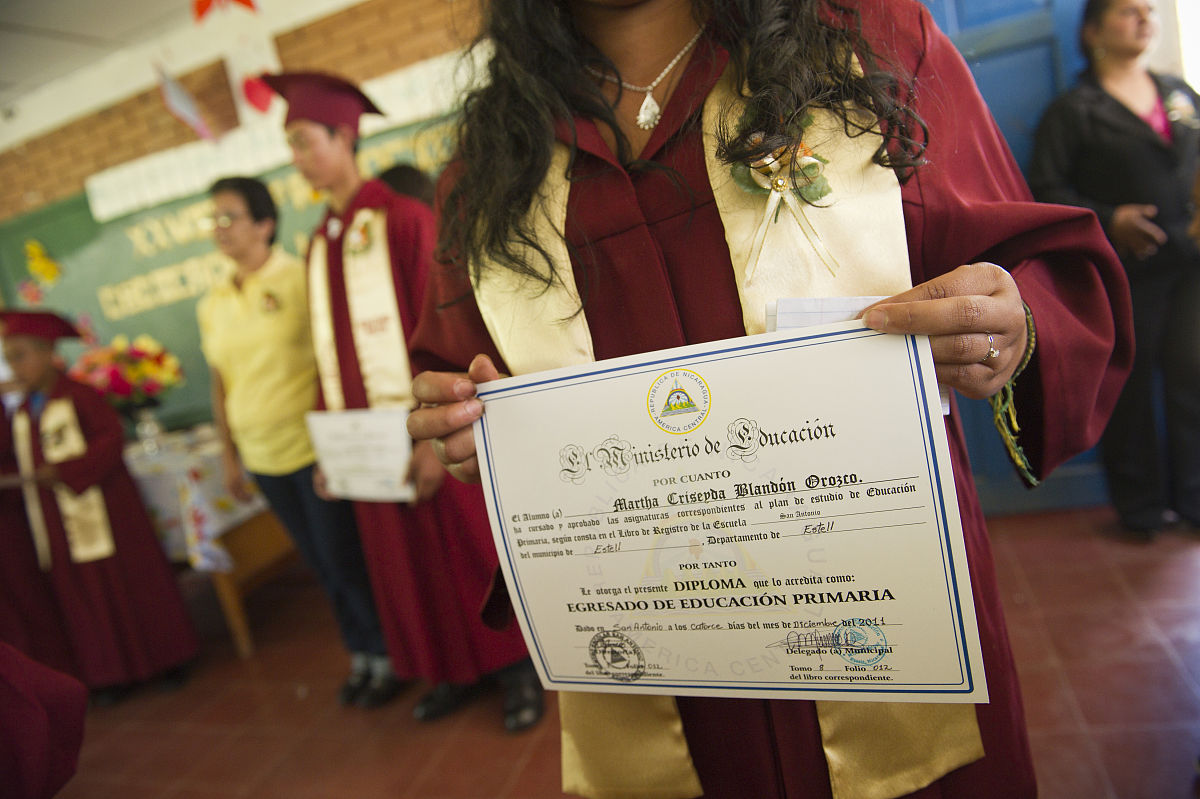 English Volunteer Award Acceptance Speech: Gratitude and Inspiration