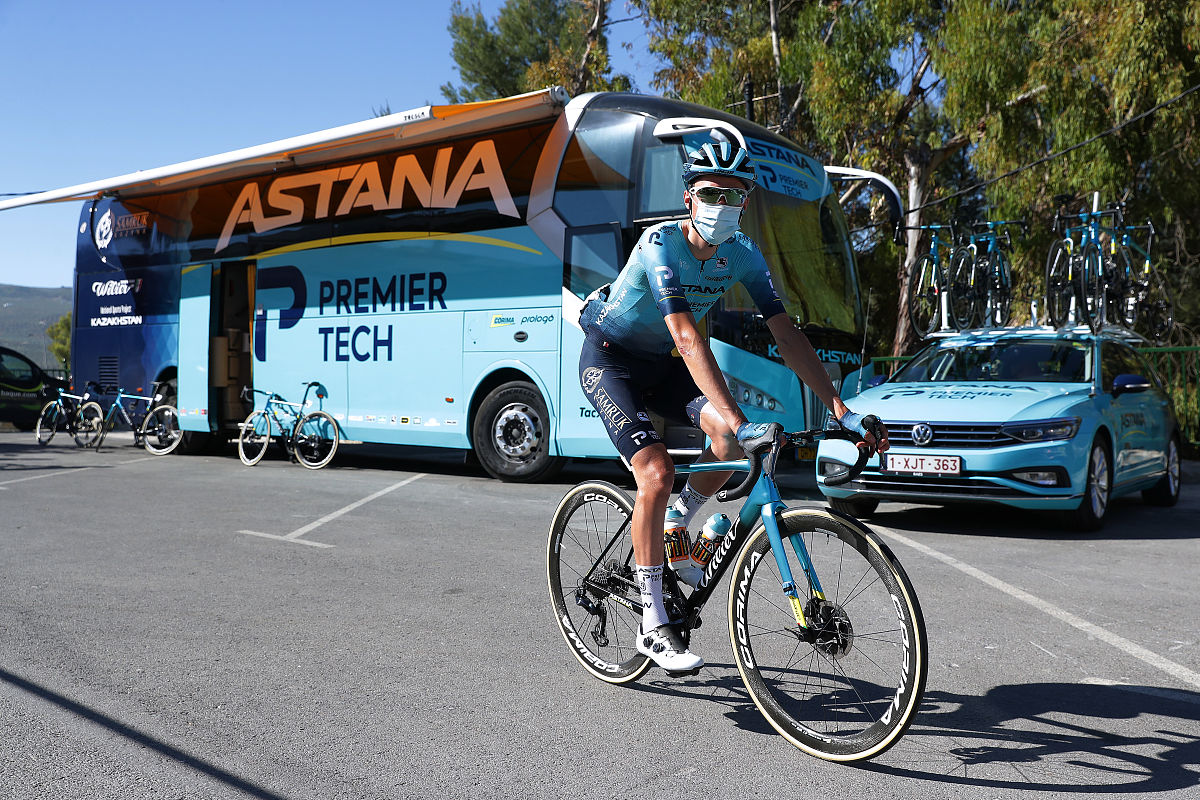 correct the sentence No I dont know how to ride a bike so I mainly rely on public transportation I mean buses when I go to school