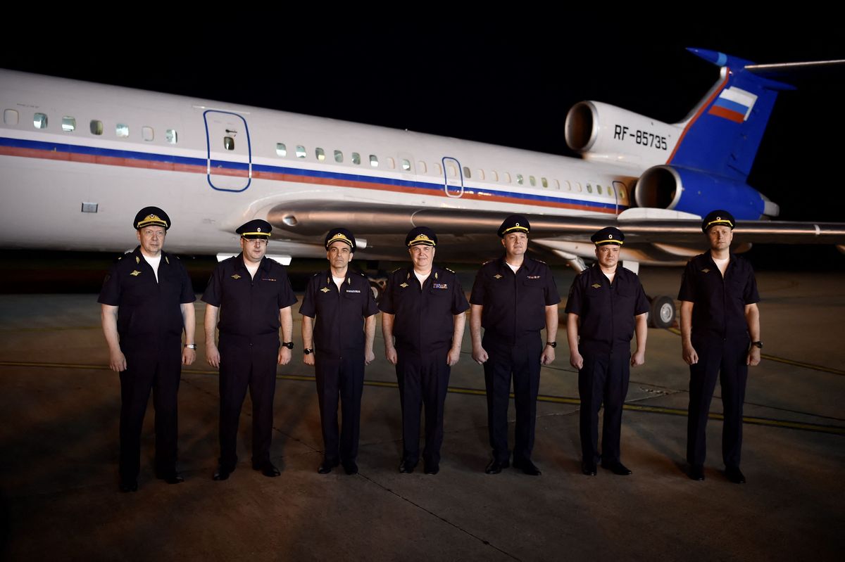 男生适合读哪些航空服务专业？ - 职业发展规划指南