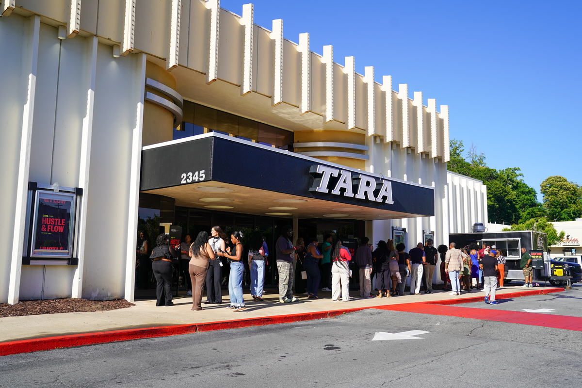 我需要去面包店赌场和洗车店。我得上路了顺便和我的牙医谈谈