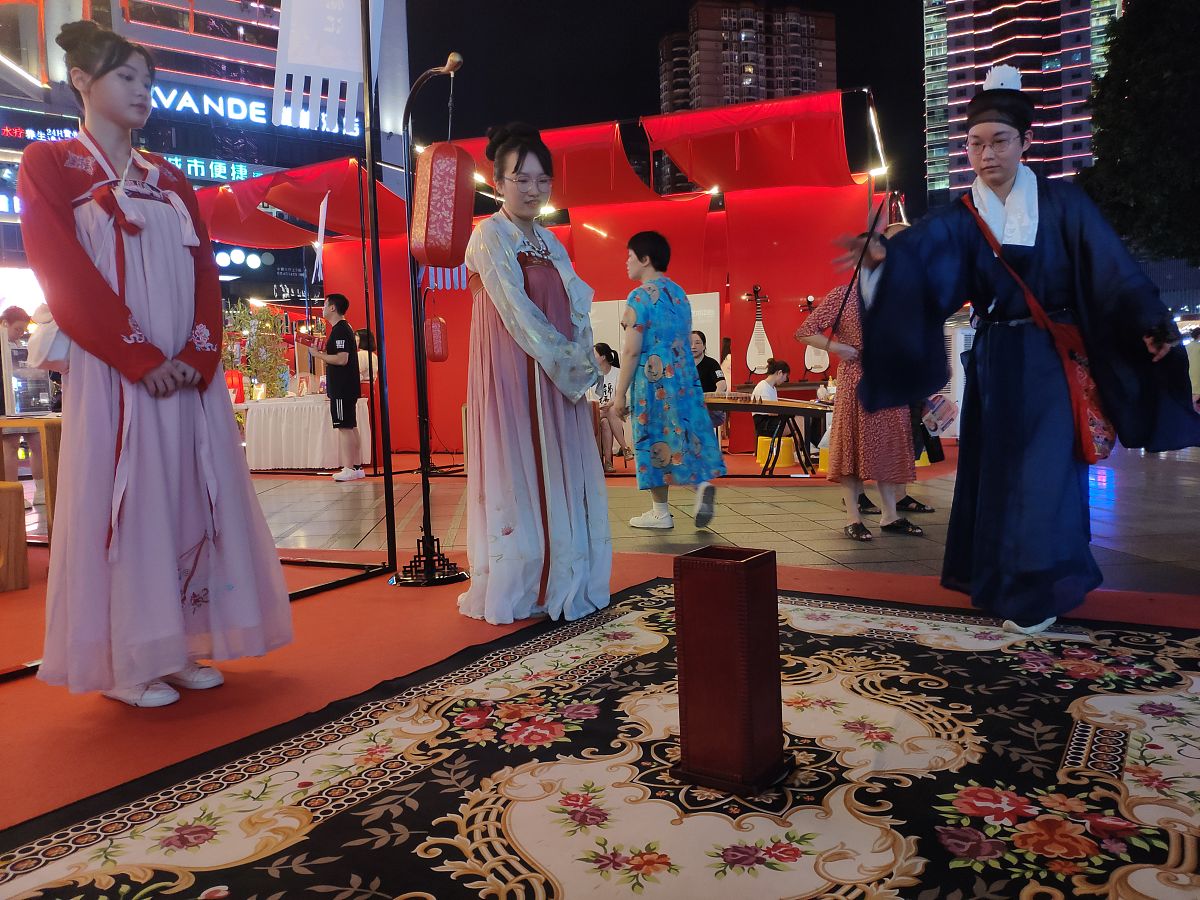 参观龙舟赛活动流程