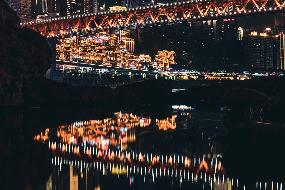 以我在重庆很想你为主题创作微电影剧本