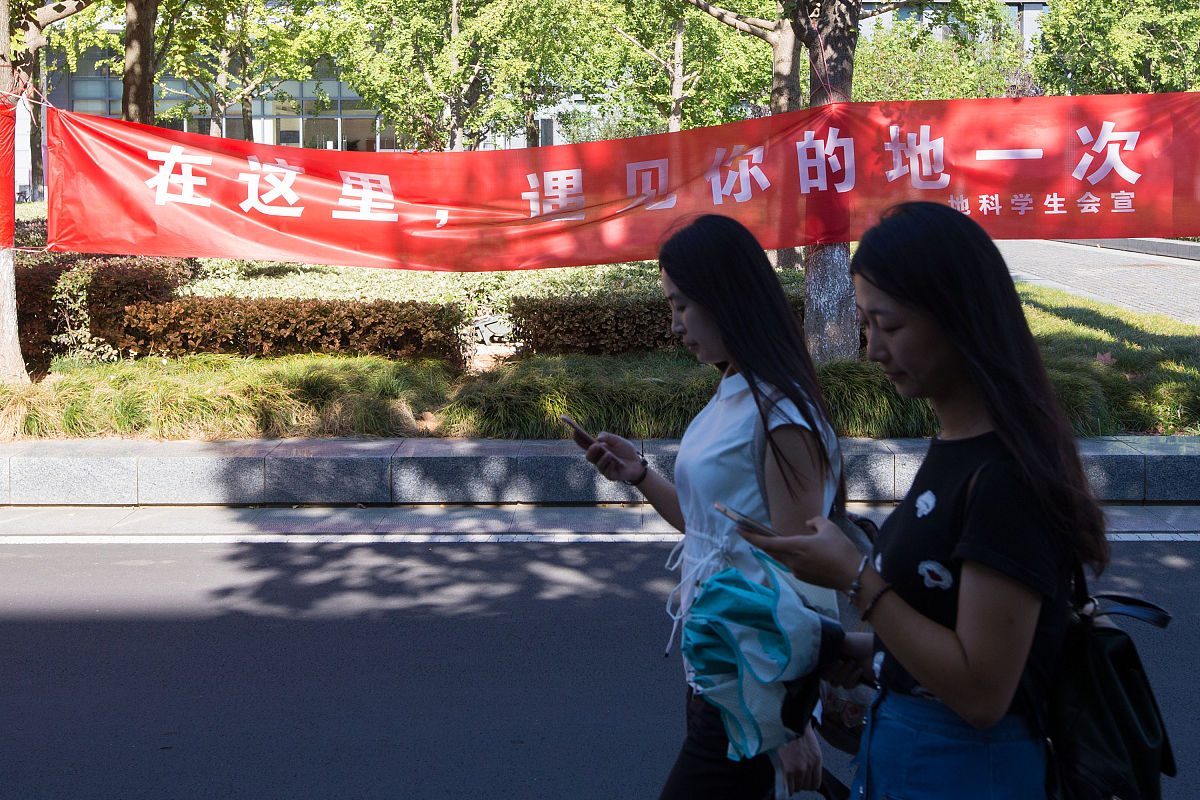 街道团工委半年工作总结 - 团建、志愿服务、文化活动、创新创业