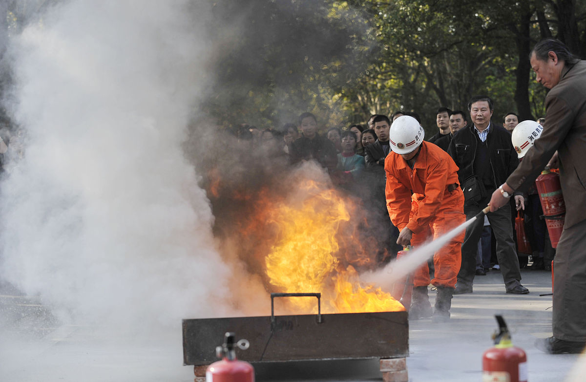 实践岗位：运输安全管理员岗位实践报告实践单位：西安市公共交通集团有限公司第五分公司十车队实践内容：车队运输安全隐患排查从车队运输安全隐患排查方面总结实践内容重点分析自己所参与的具体工作不要小标题所写内容不少于1000字。