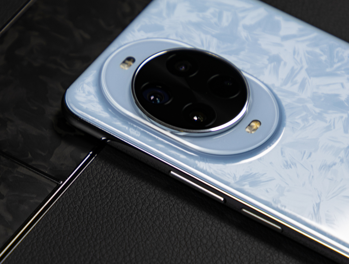 对于手机是否需要潜望摄像头进行论述探讨写一篇文章