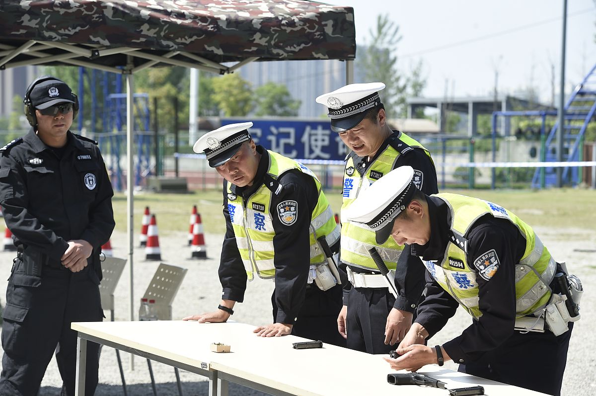 2023 年女生学什么好？成都厨师学校推荐！