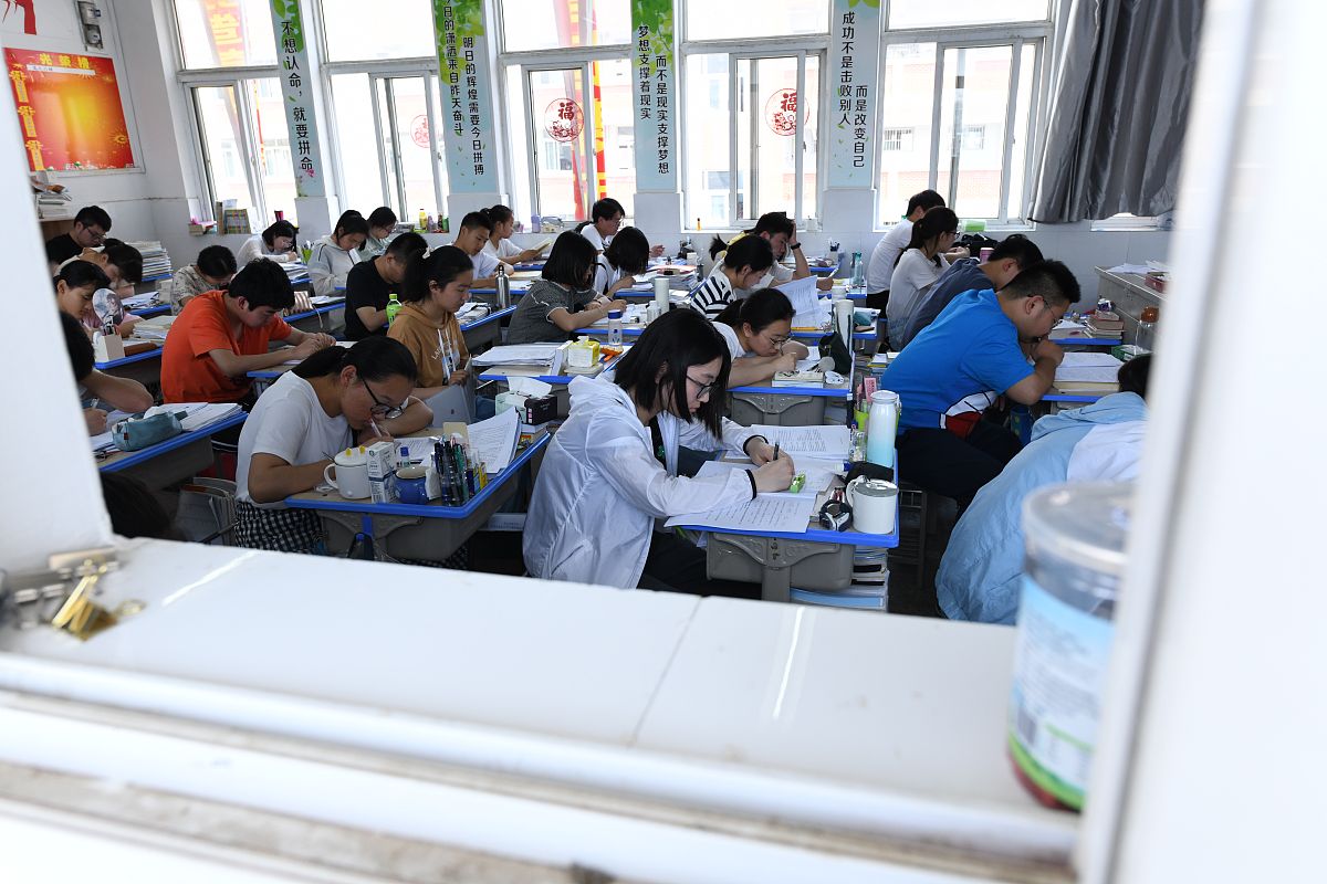 甘肃2023年读卫校的大专-怎么样