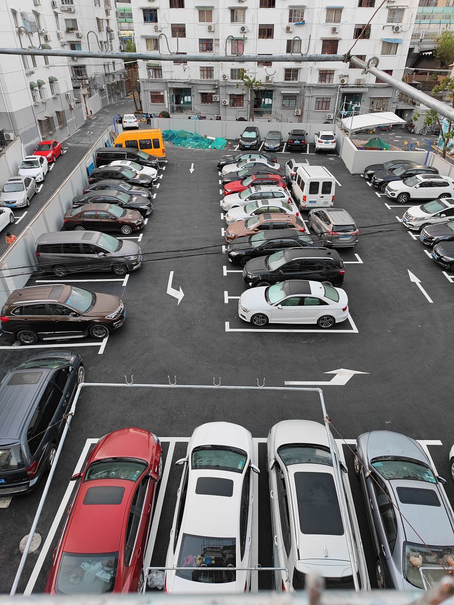 400+个停车位，停车方便，无需烦恼！