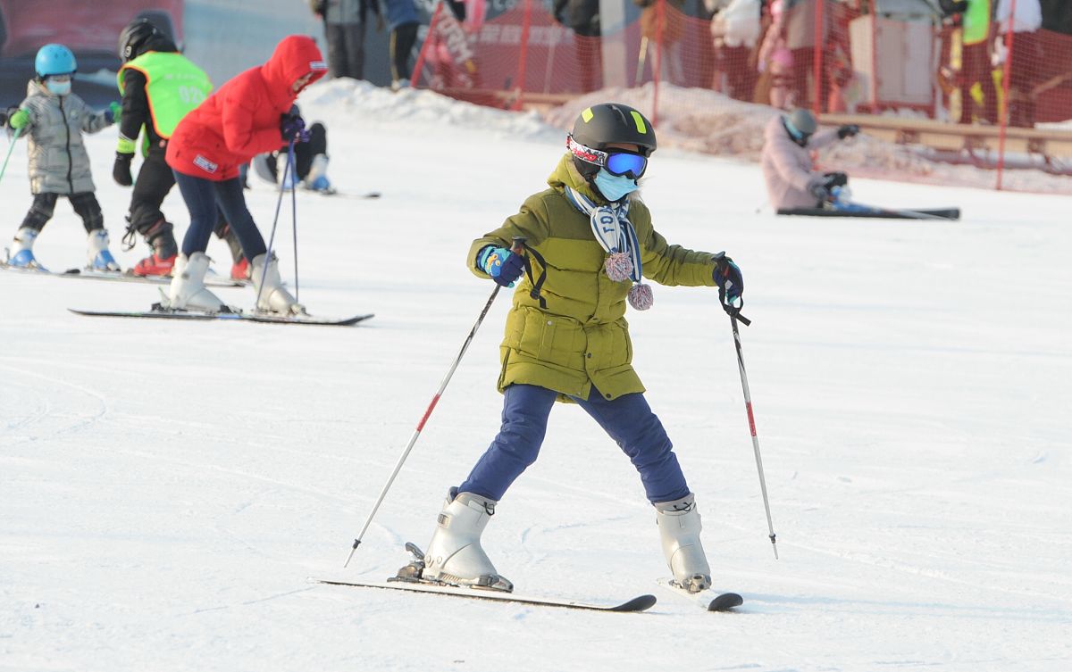 大学运动饮料广告分镜头脚本：青春活力，运动激情