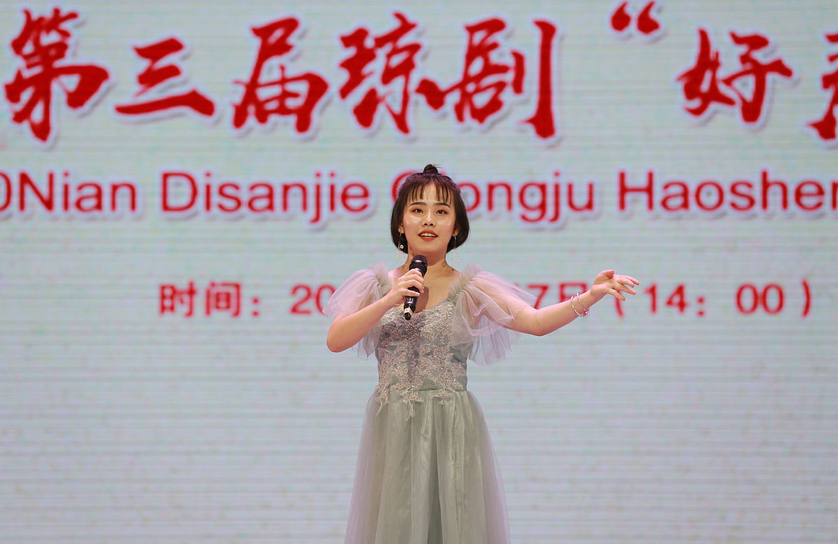 成都市文化艺术学校招生办电话：028-88888888