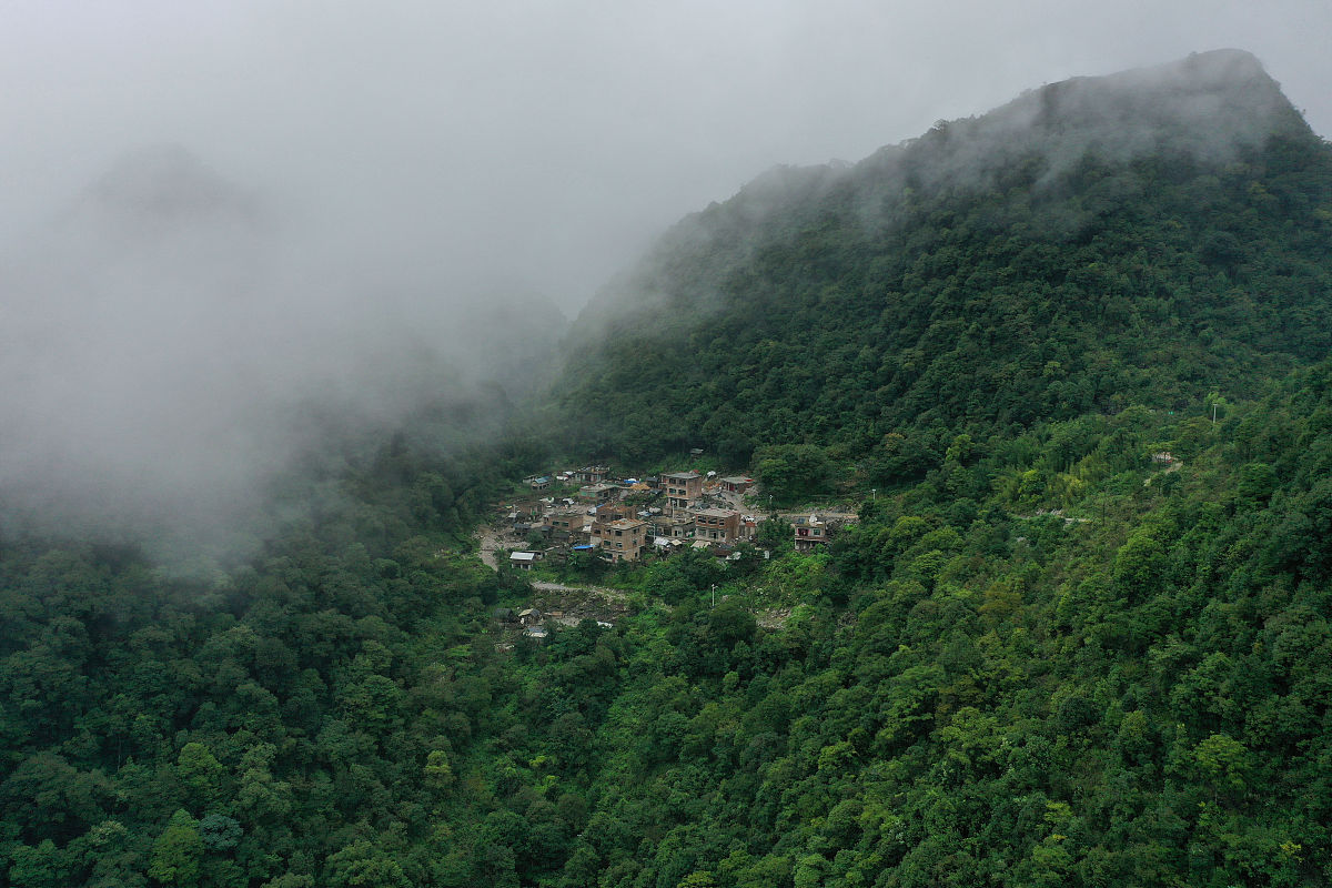 贵州望谟十四年没有下雪是什么原因帮我用210字详细描述 贵州望谟十四年没有下雪是什么原因帮我用210字详细描述