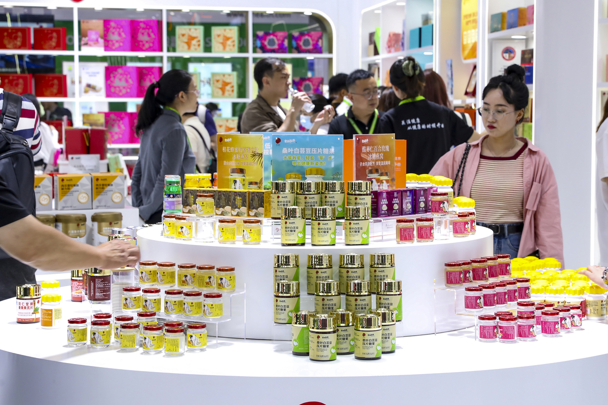 大参林药房如何吸引年轻消费者？品牌年轻化策略及数据分析