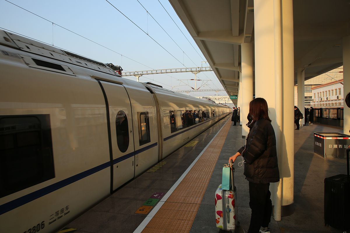 成都市高铁专业学校春季报名有哪些条件