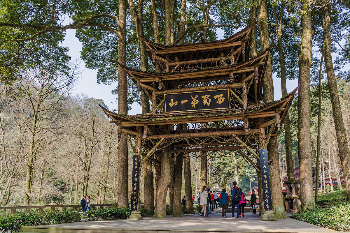 关于四川都江堰市政施工总承包二级资质新办及转让多少钱字数