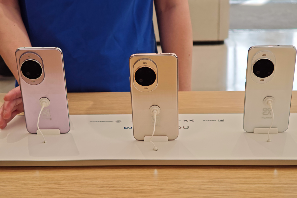 2023年最新智能产品盘点：折叠屏手机、AI音箱等黑科技抢先看