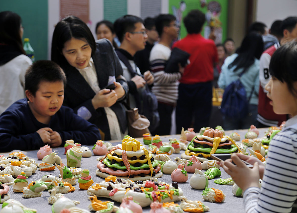 策划一个在大学教室可以举办的清明节相关的比较简单的活动 不能与祭祀有关