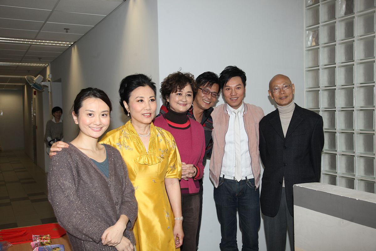 王靖雯：香港乐坛换代期的崛起