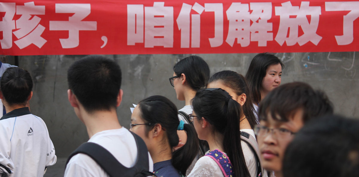 初中毕业生升学指南：3+3升学班VS3+2五年制大专，哪个更适合你？
