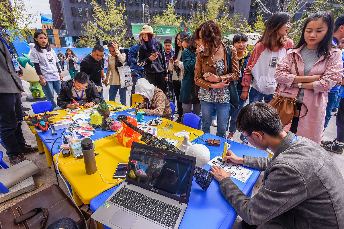 创新创业课：DVD机减法策略示例 - 如何简化产品提升竞争力