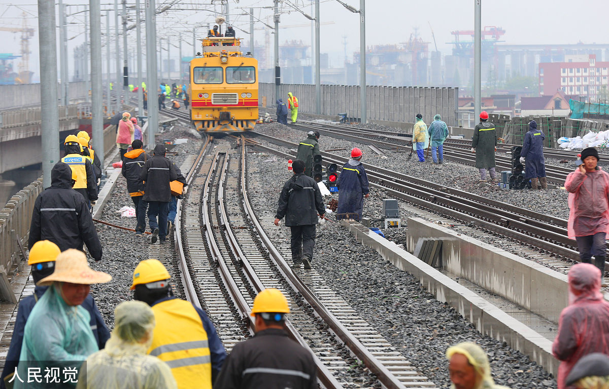 高铁特大桥项目见习生一年工作总结1000字